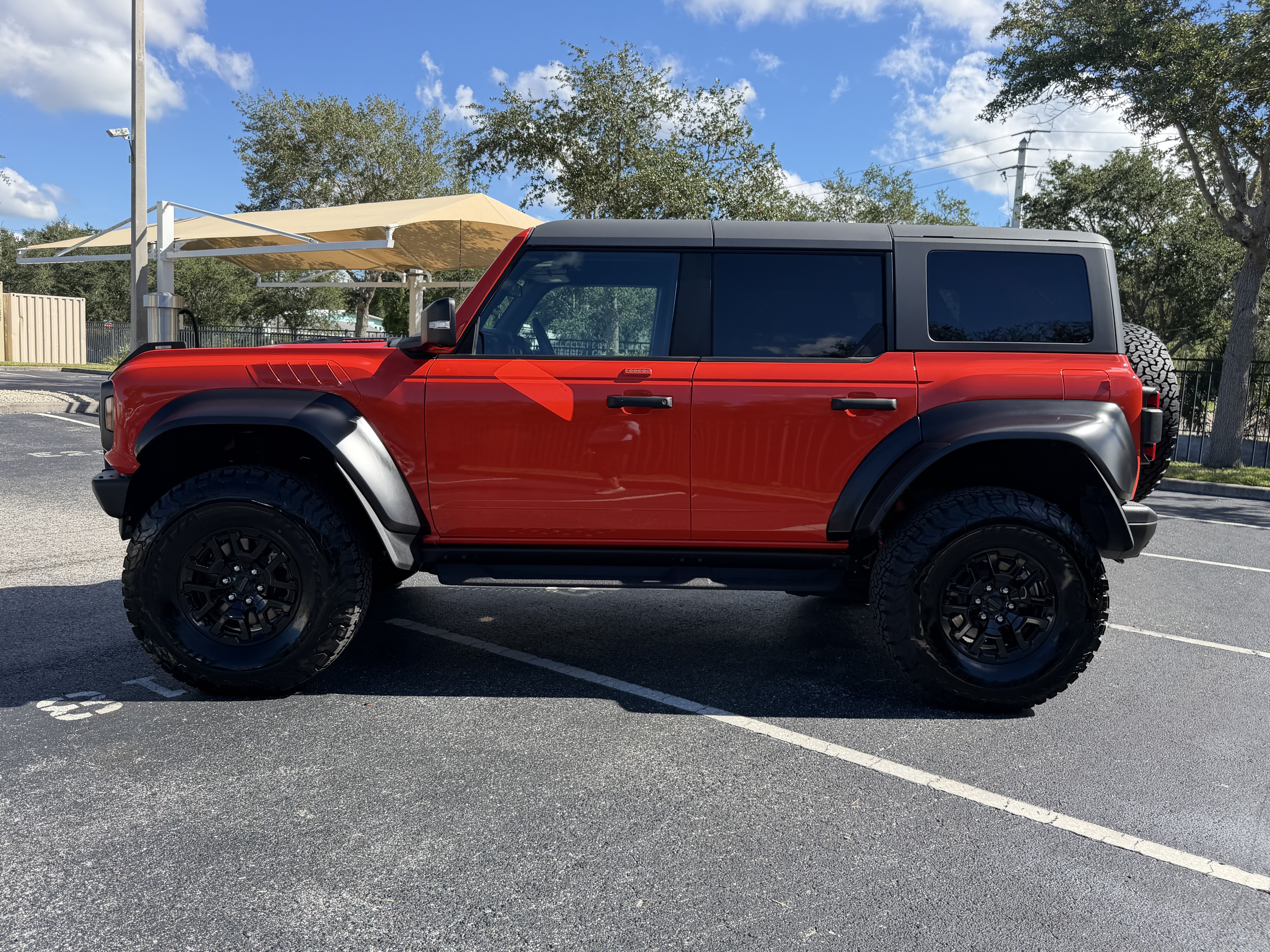 Used 2023 Ford Bronco Raptor AWD/4WD image 2
