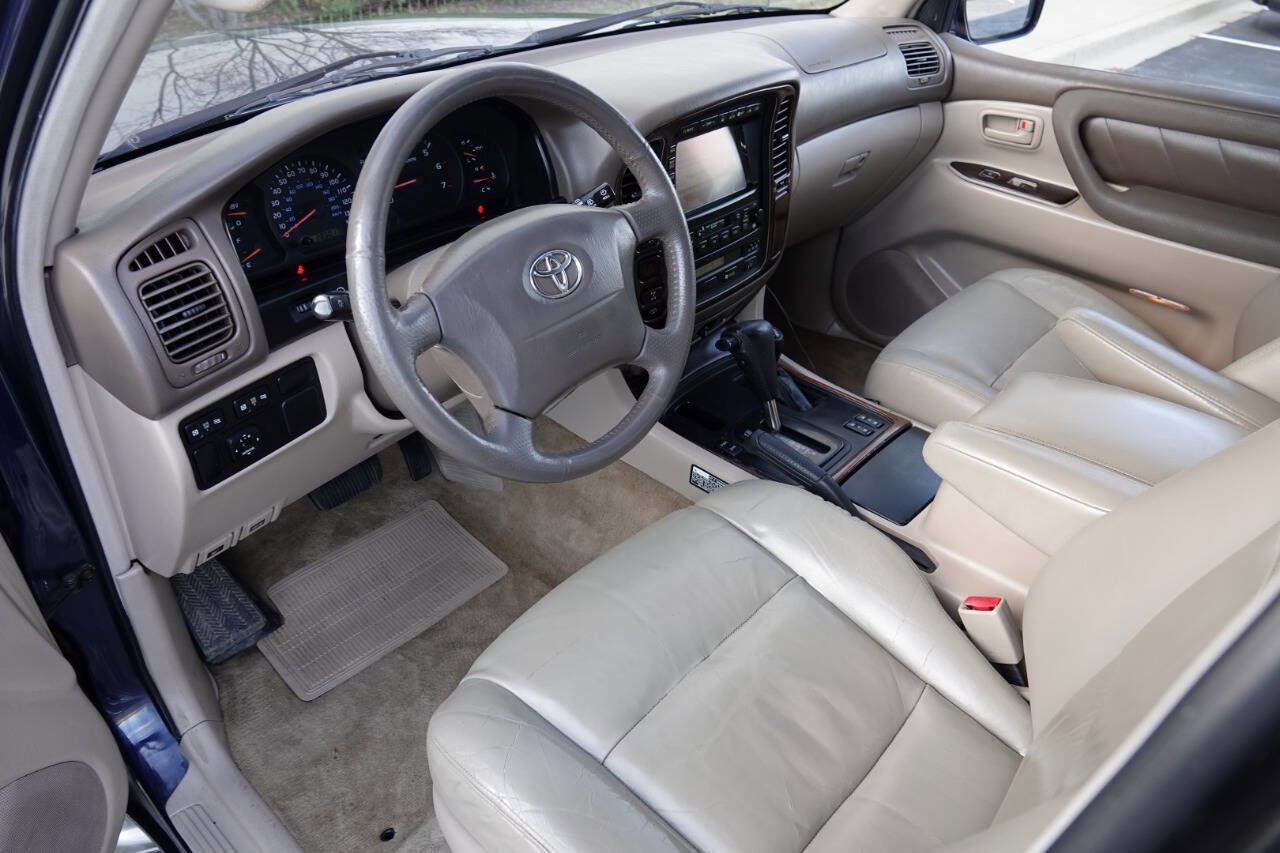Used 2002 Toyota Land Cruiser AWD/4WD image 9