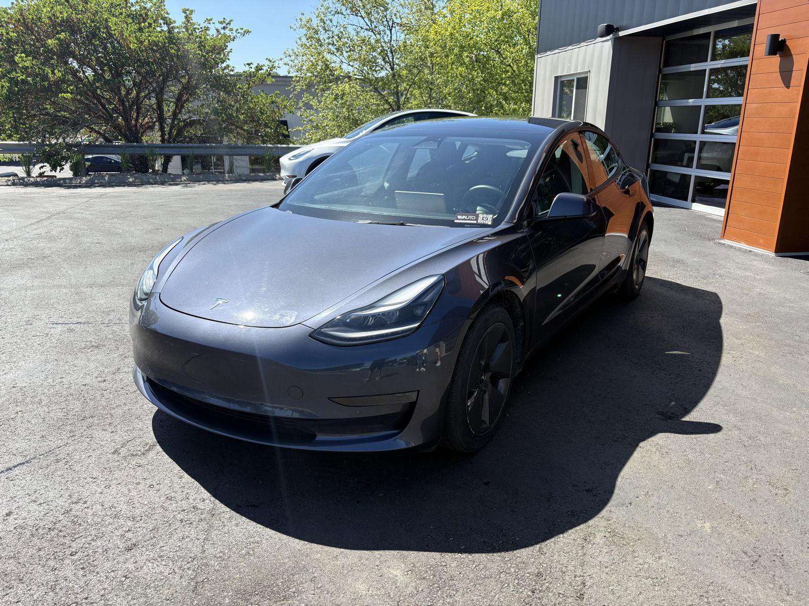 Used 2022 Tesla Model 3 RWD image 3