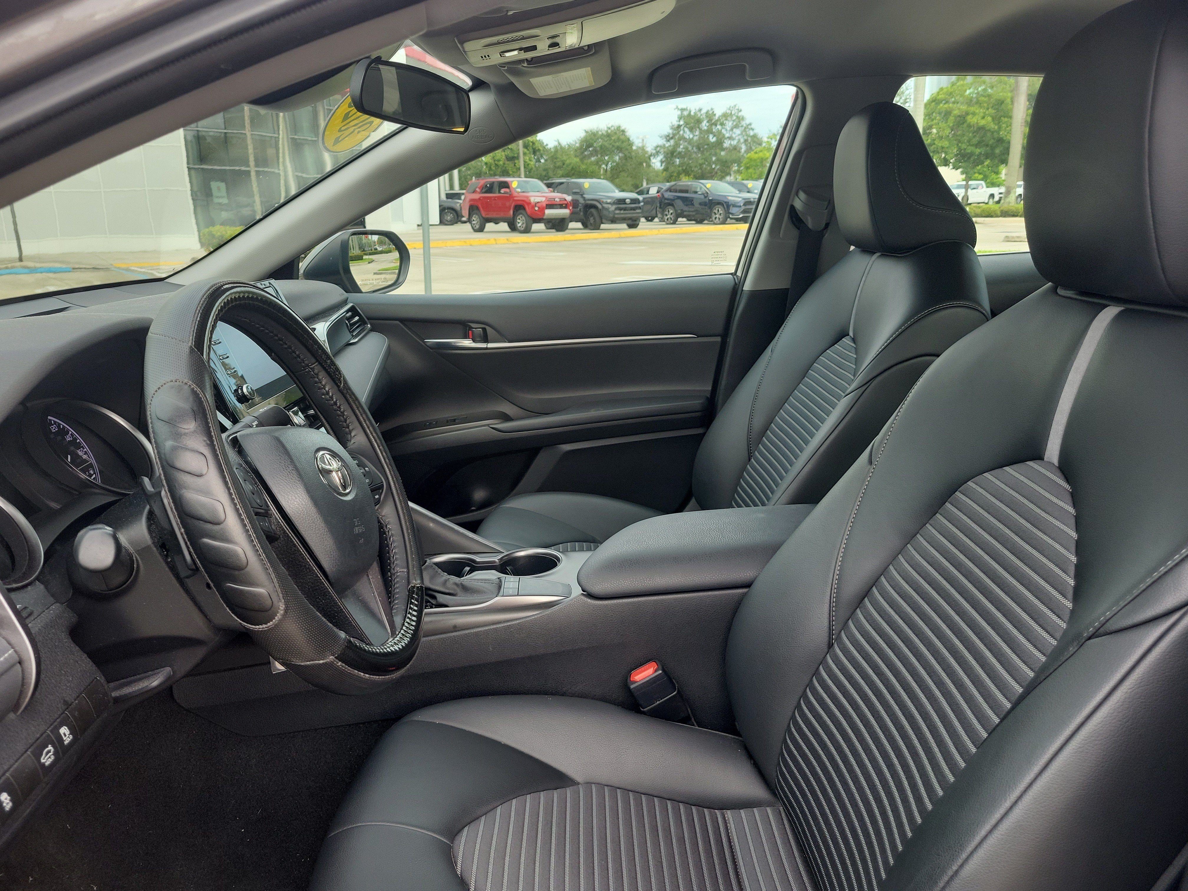 Used 2023 Toyota Camry SE FWD image 21