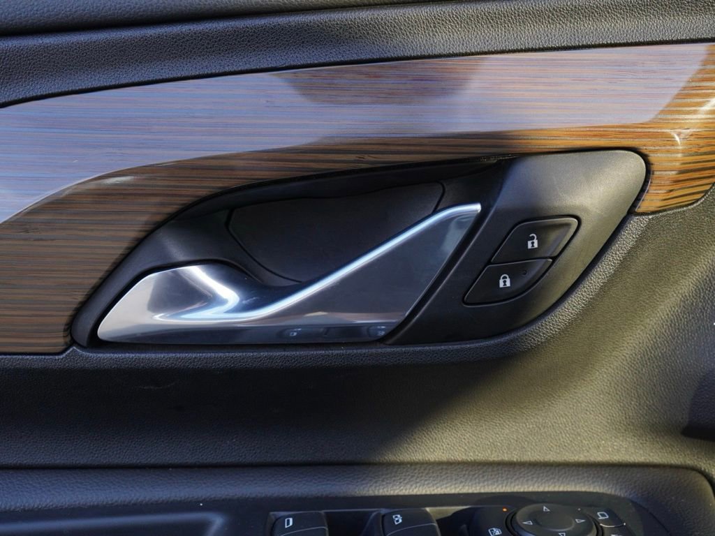 Used 2020 GMC Terrain SLE image 11