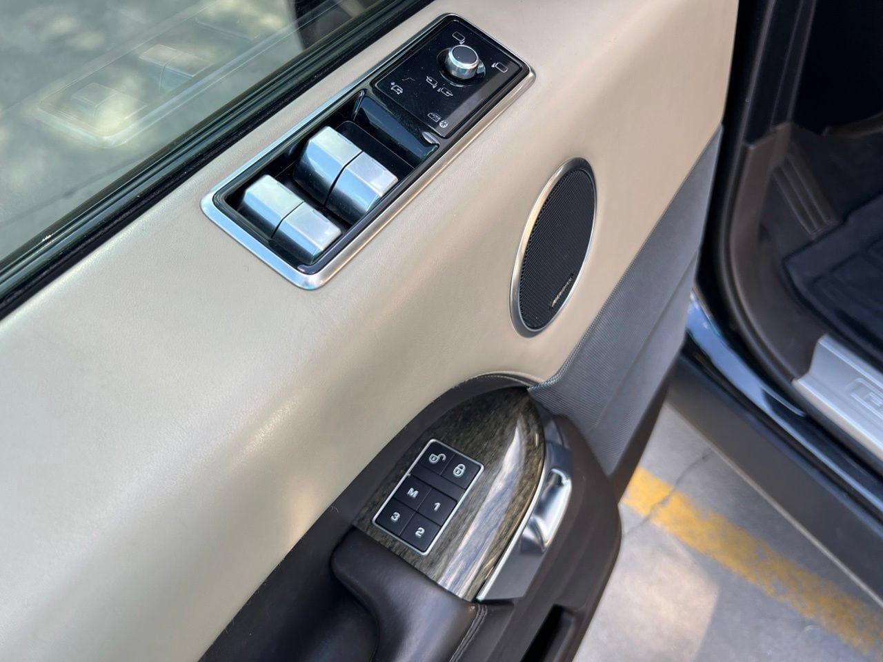 Used 2019 Land Rover Range Rover Sport HSE Dynamic AWD/4WD image 11