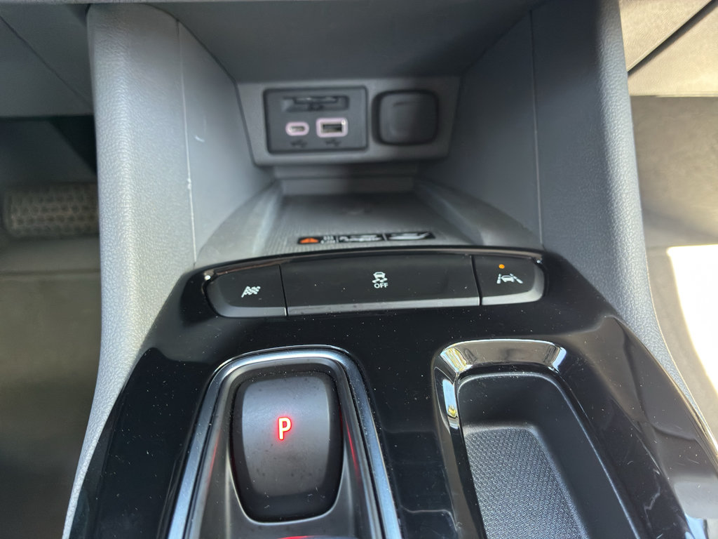 Used 2023 Chevrolet Bolt EUV Premier w/ Sun & Sound Package FWD image 28