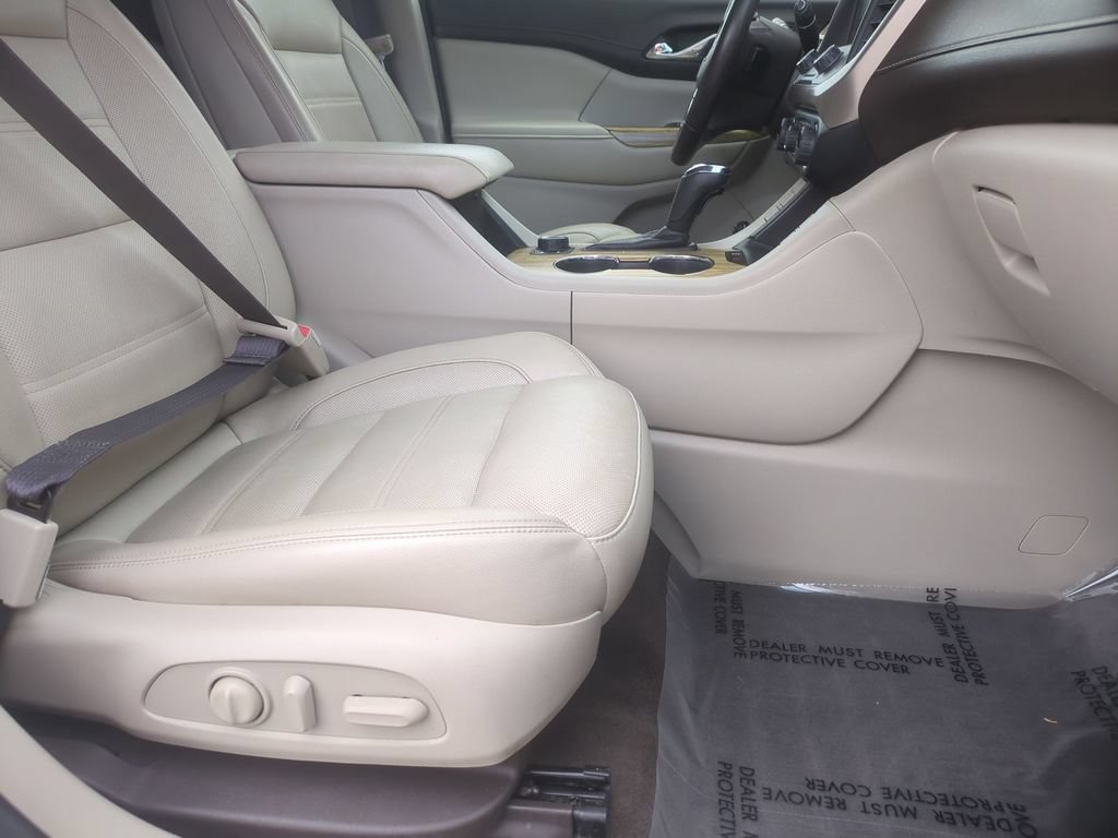 Used 2019 GMC Acadia Denali w/ Technology Package FWD image 19