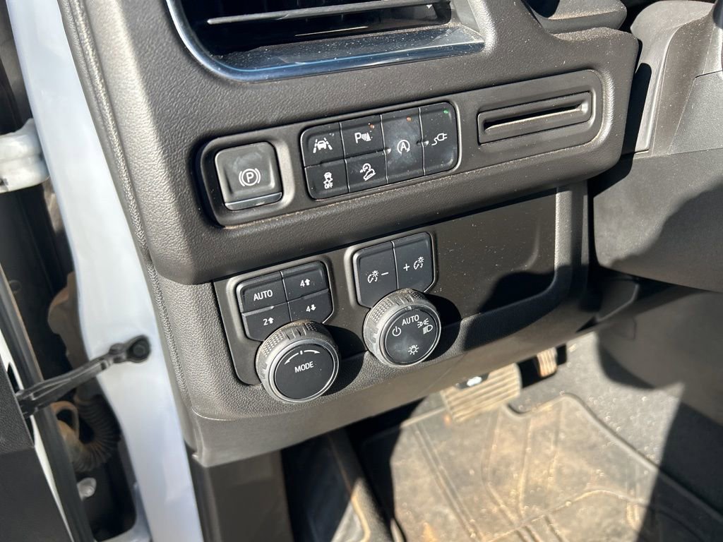 Used 2022 Chevrolet Tahoe Z71 image 11