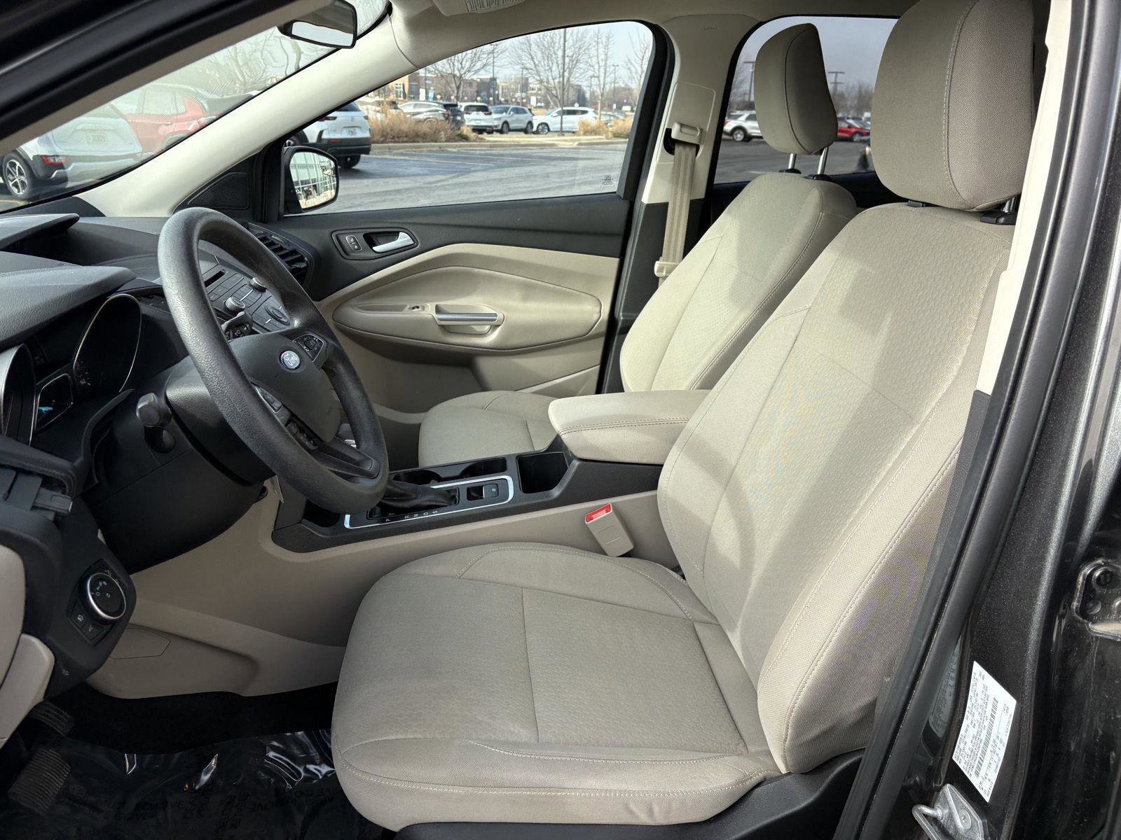 Used 2018 Ford Escape SE image 17