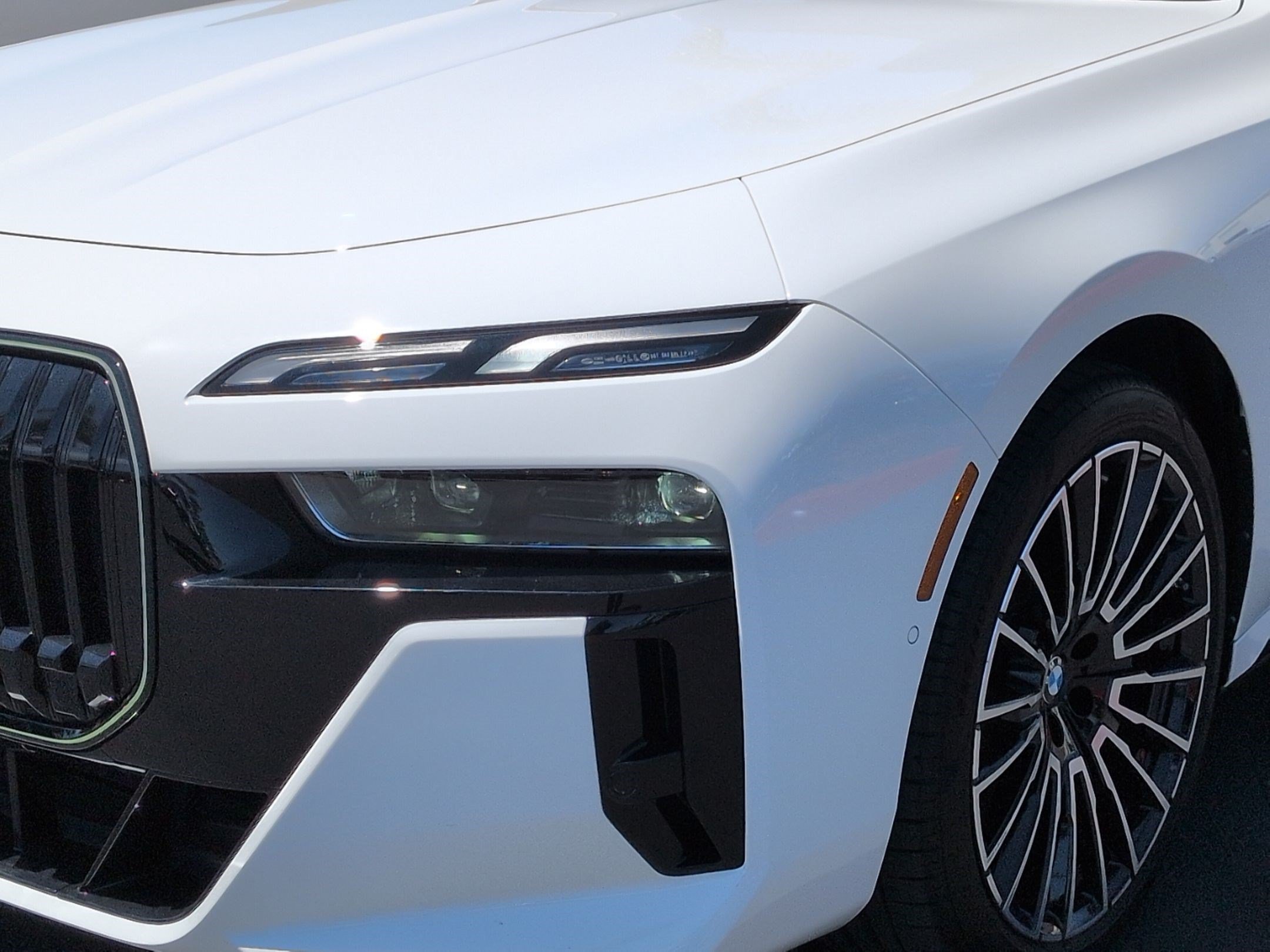 Certified 2025 BMW i7 xDrive60 AWD/4WD image 6