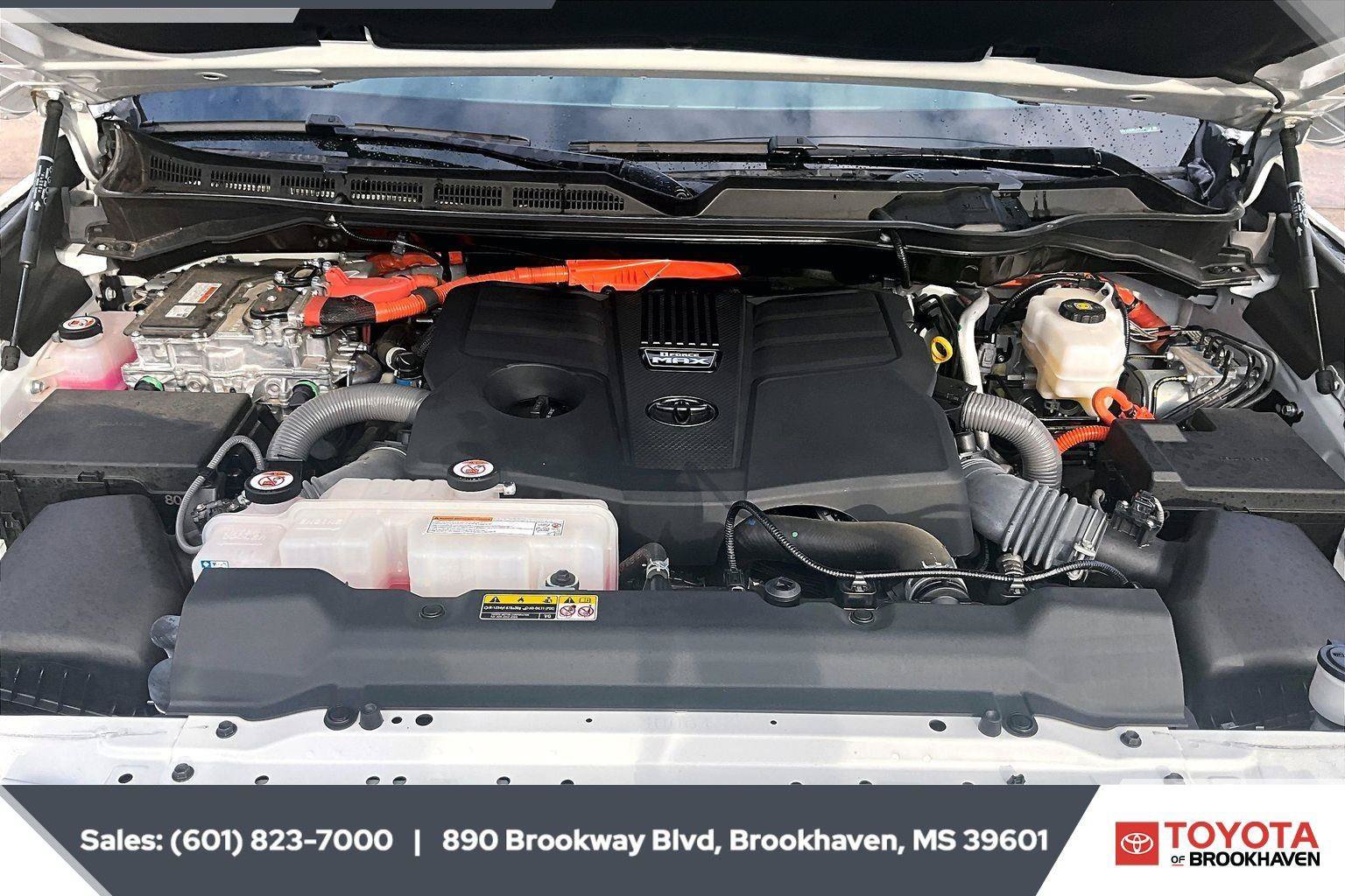 Used 2024 Toyota Tundra Limited w/ Power Package AWD/4WD image 8