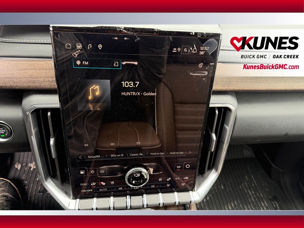 New 2026 GMC Acadia Denali Ultimate w/ LPO, Floor Liner Package AWD/4WD image 18