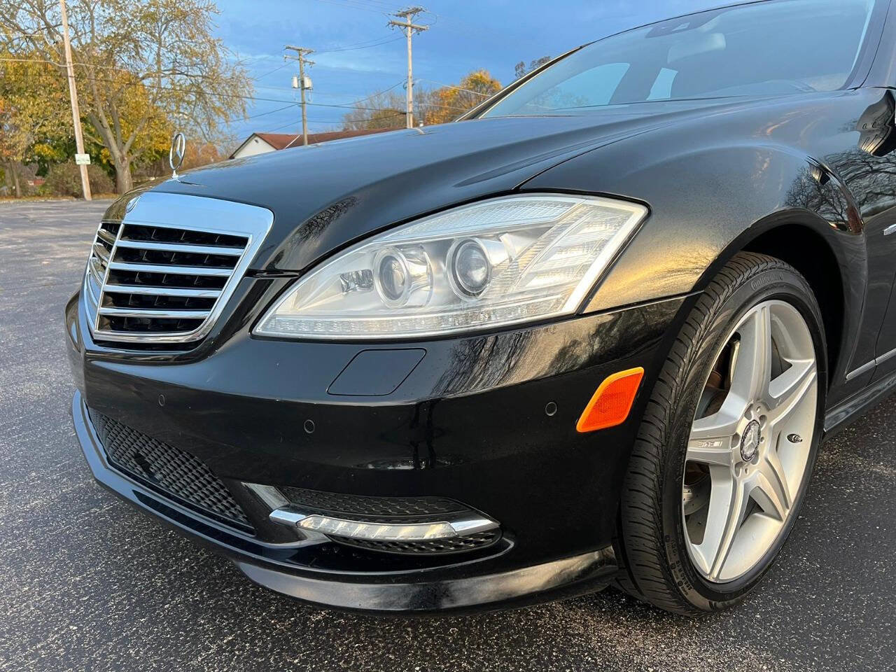 Used 2011 Mercedes-Benz S 400 w/ Sport Pkg image 2