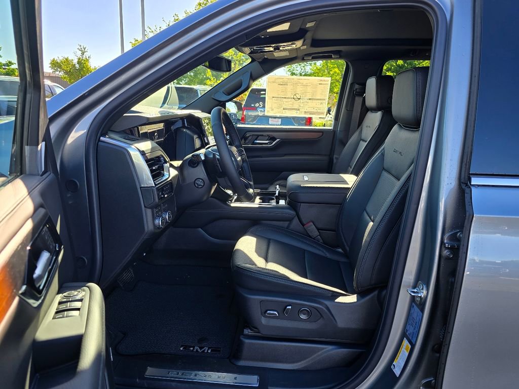New 2026 GMC Yukon XL Denali w/ Sun & Power Step Package AWD/4WD image 15
