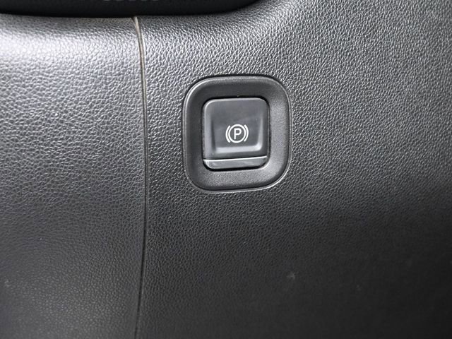 Used 2020 Chevrolet Silverado 2500 High Country w/ Technology Package image 18