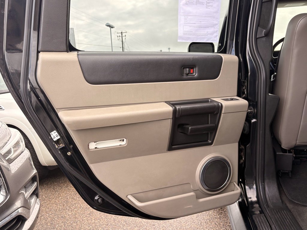 Used 2005 HUMMER H2 SUT AWD/4WD image 10