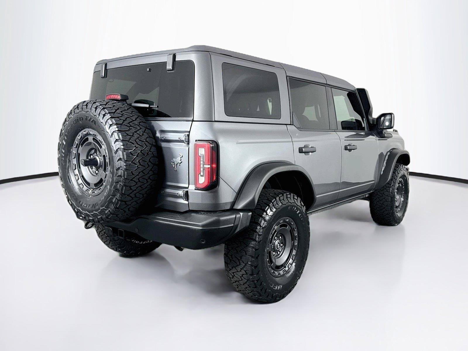 Used 2024 Ford Bronco Everglades AWD/4WD image 2