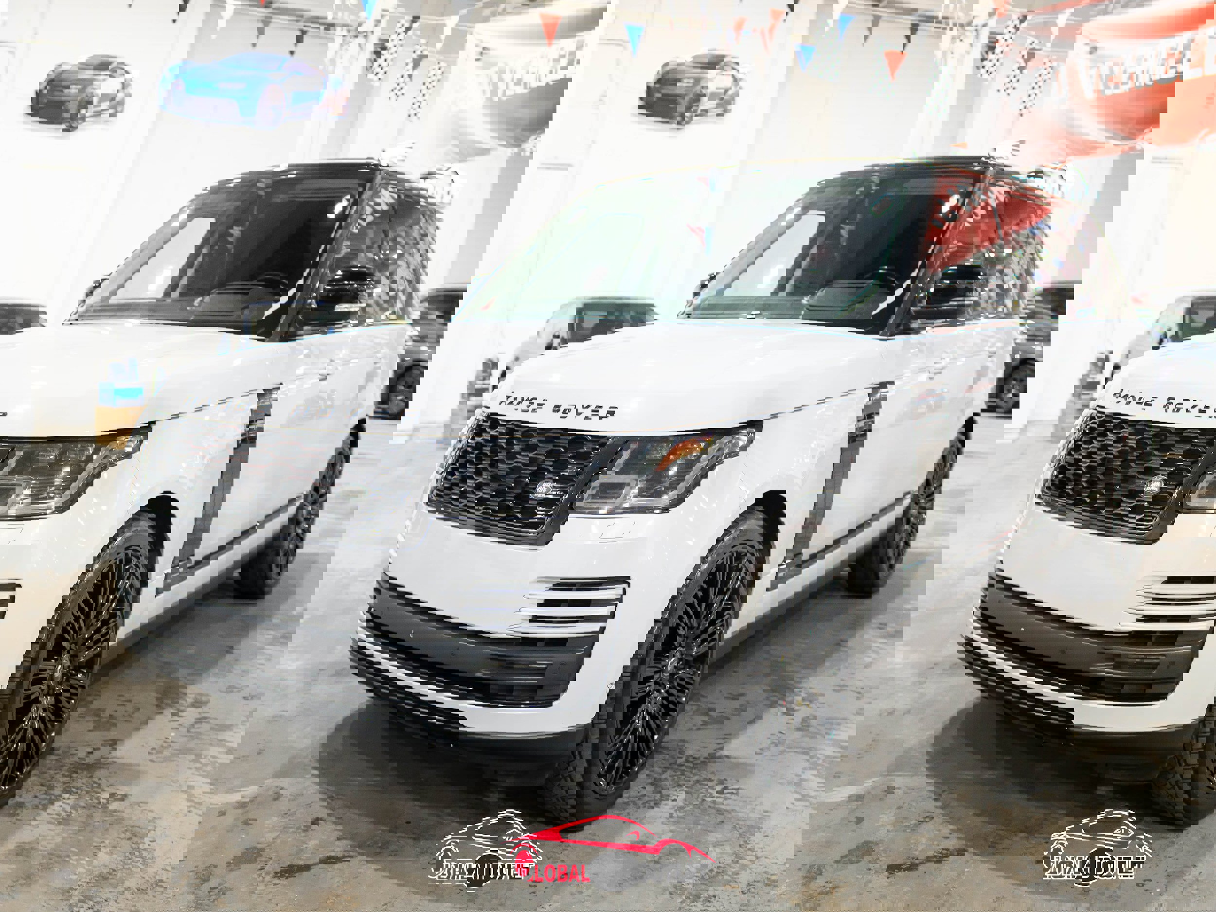 Used 2018 Land Rover Range Rover Long Wheelbase Supercharged image 3