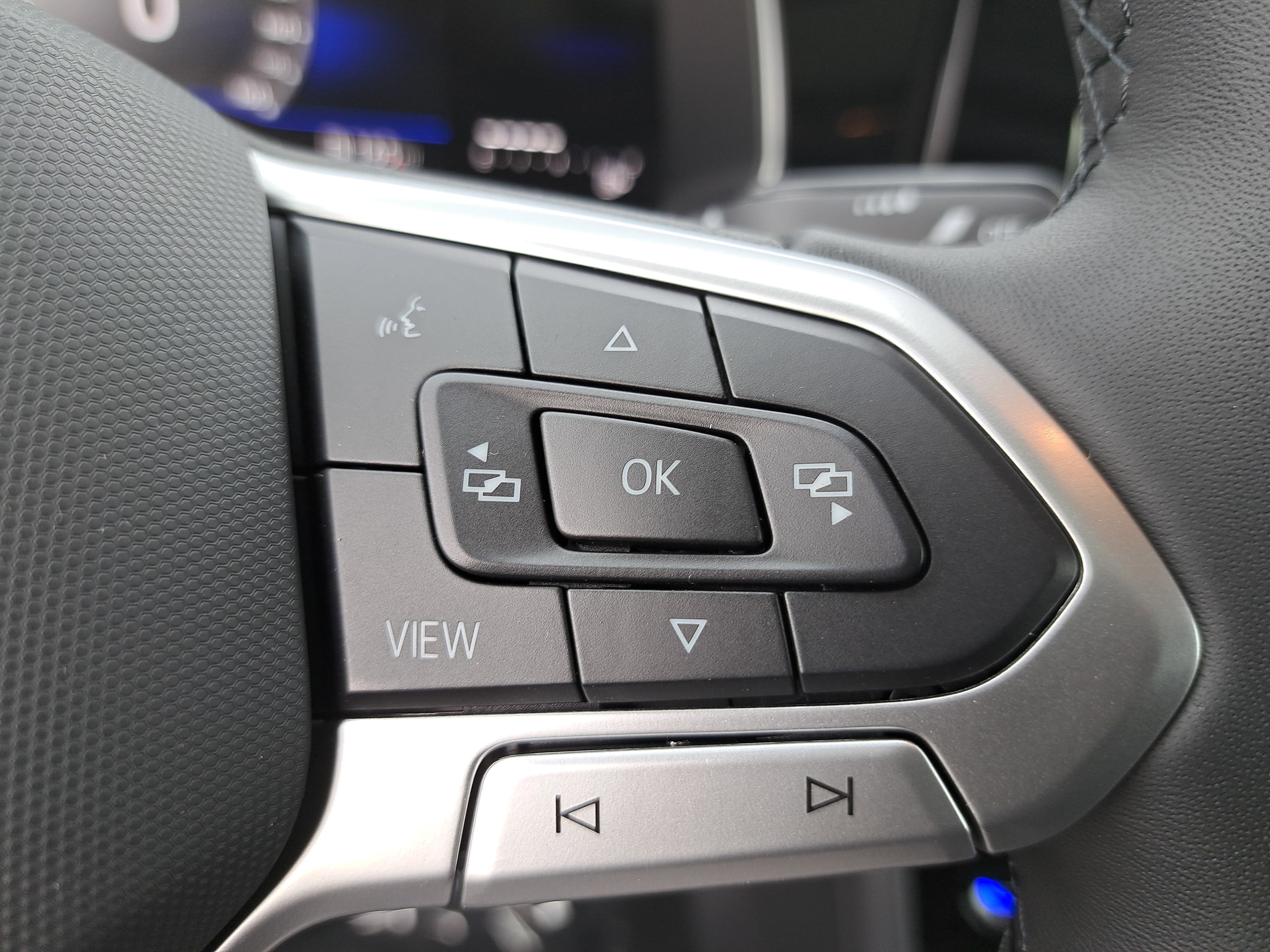 New 2026 Volkswagen Jetta SE FWD image 17