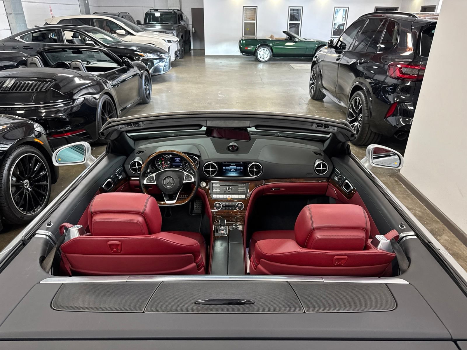 Used 2019 Mercedes-Benz SL 550 image 9