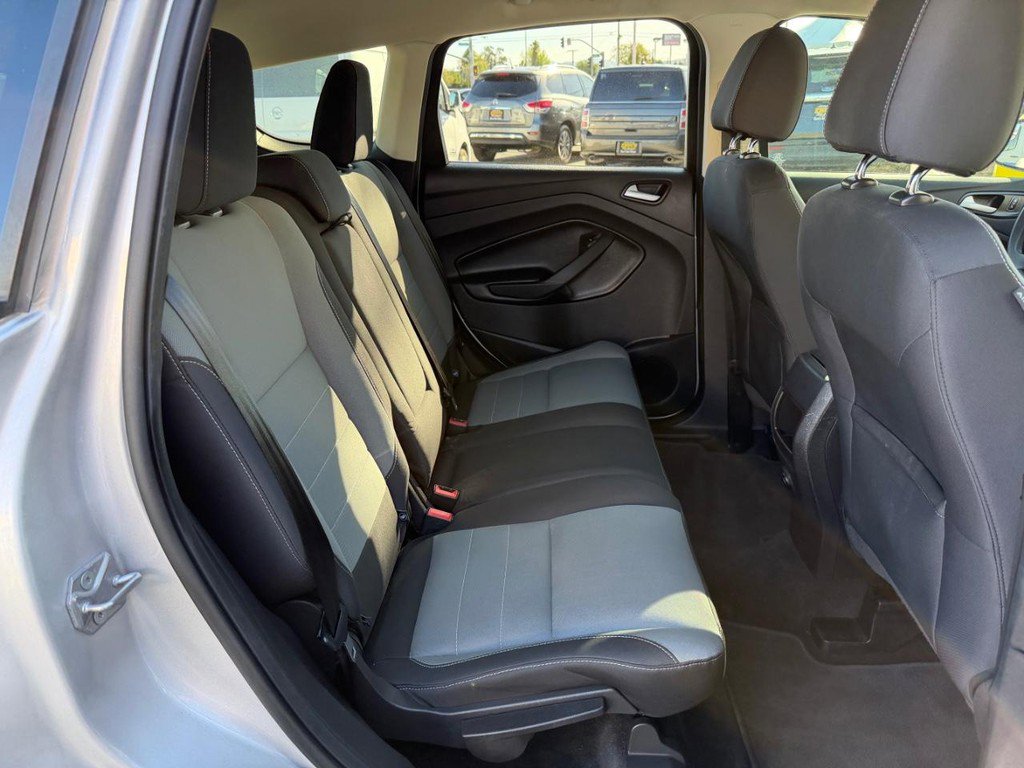 Used 2016 Ford Escape SE image 29