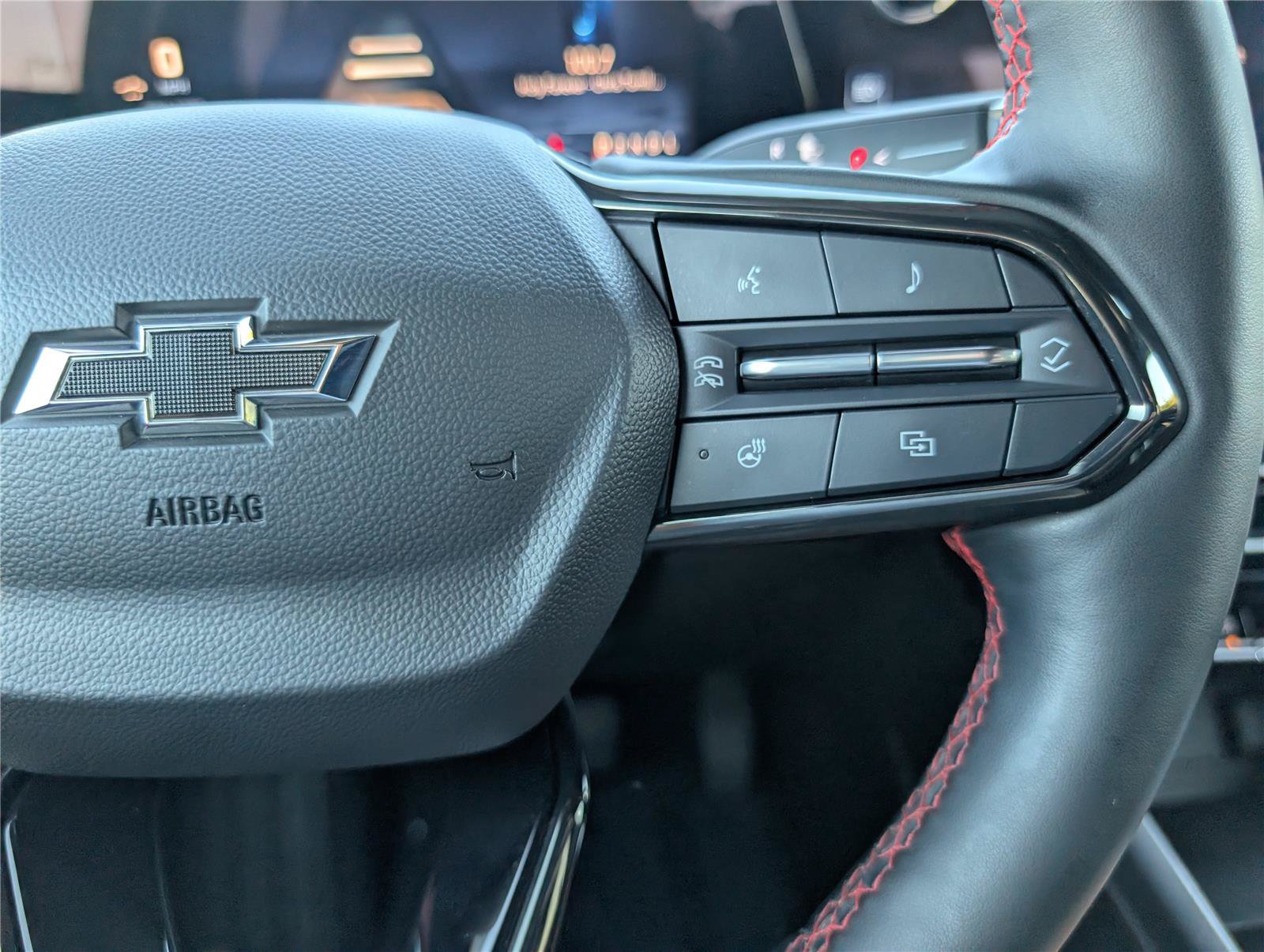 Used 2024 Chevrolet Traverse RS w/ LPO, Floor Liner Package AWD/4WD image 28