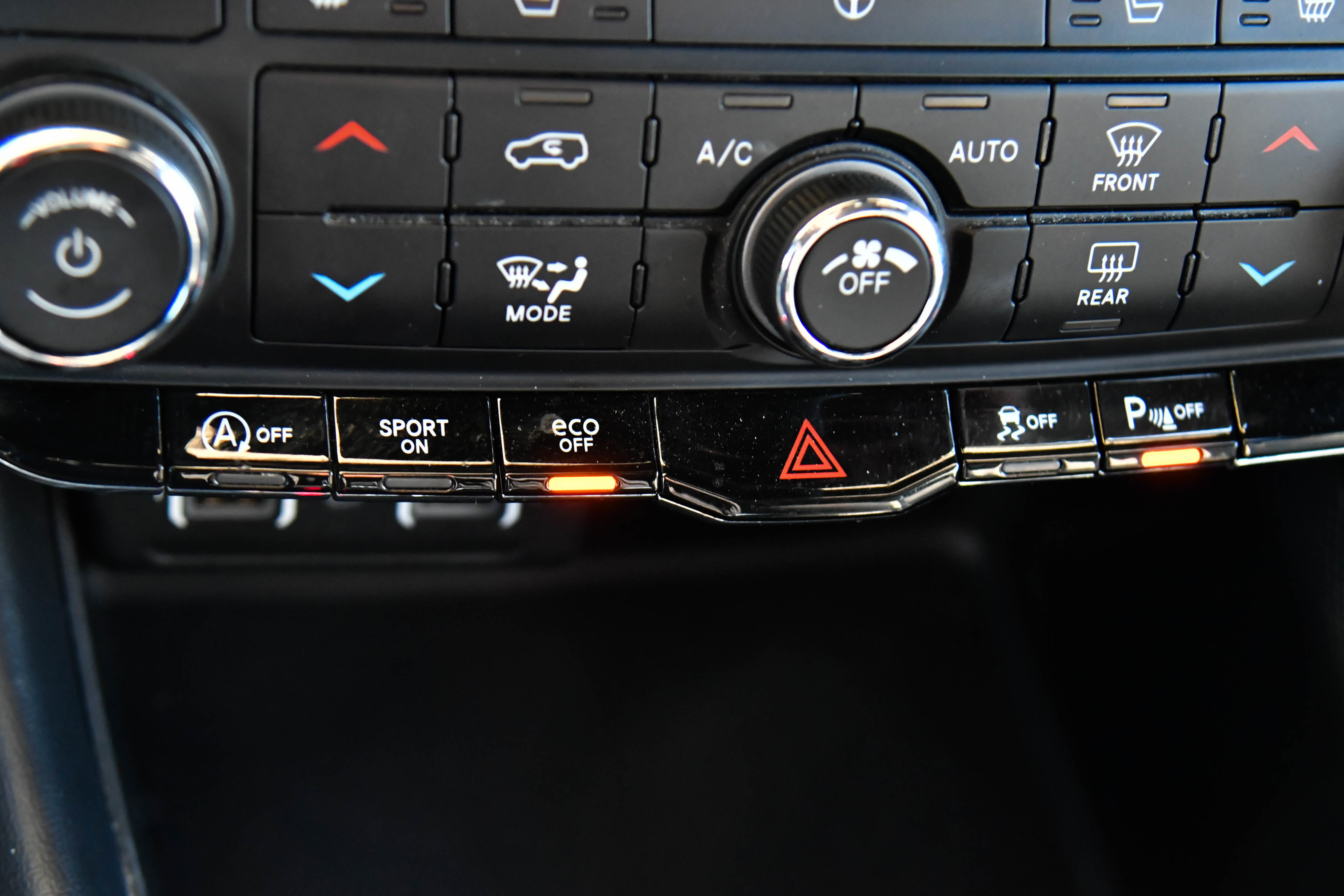 Used 2024 Dodge Durango GT image 28