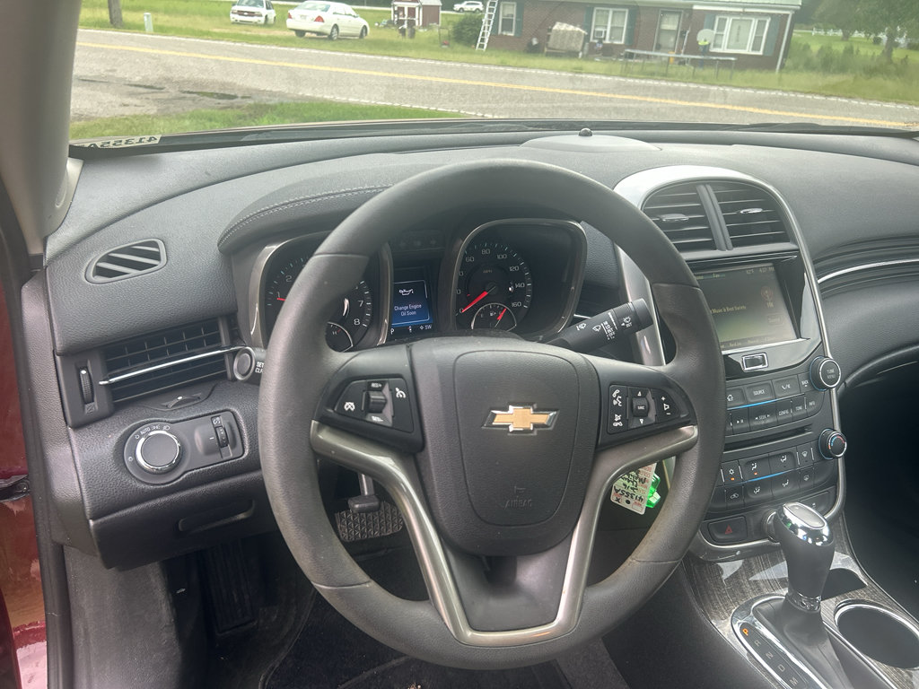 Used 2016 Chevrolet Malibu LT FWD image 11