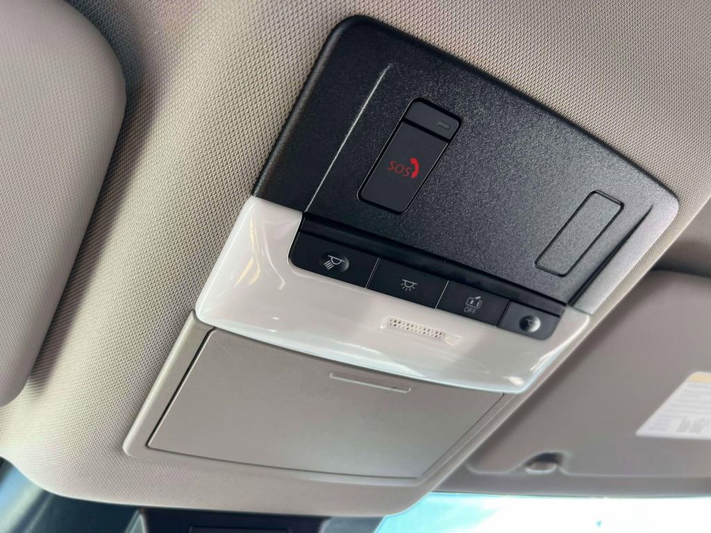 Certified 2024 Nissan Rogue SV image 32