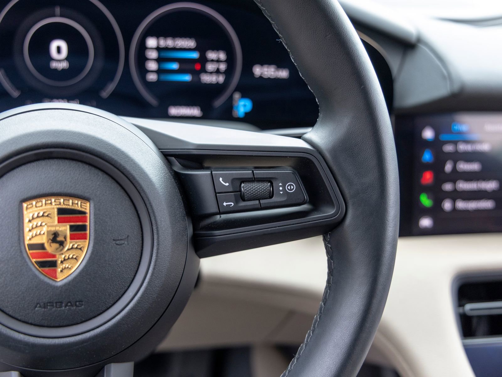 Certified 2022 Porsche Taycan 4S AWD/4WD image 33