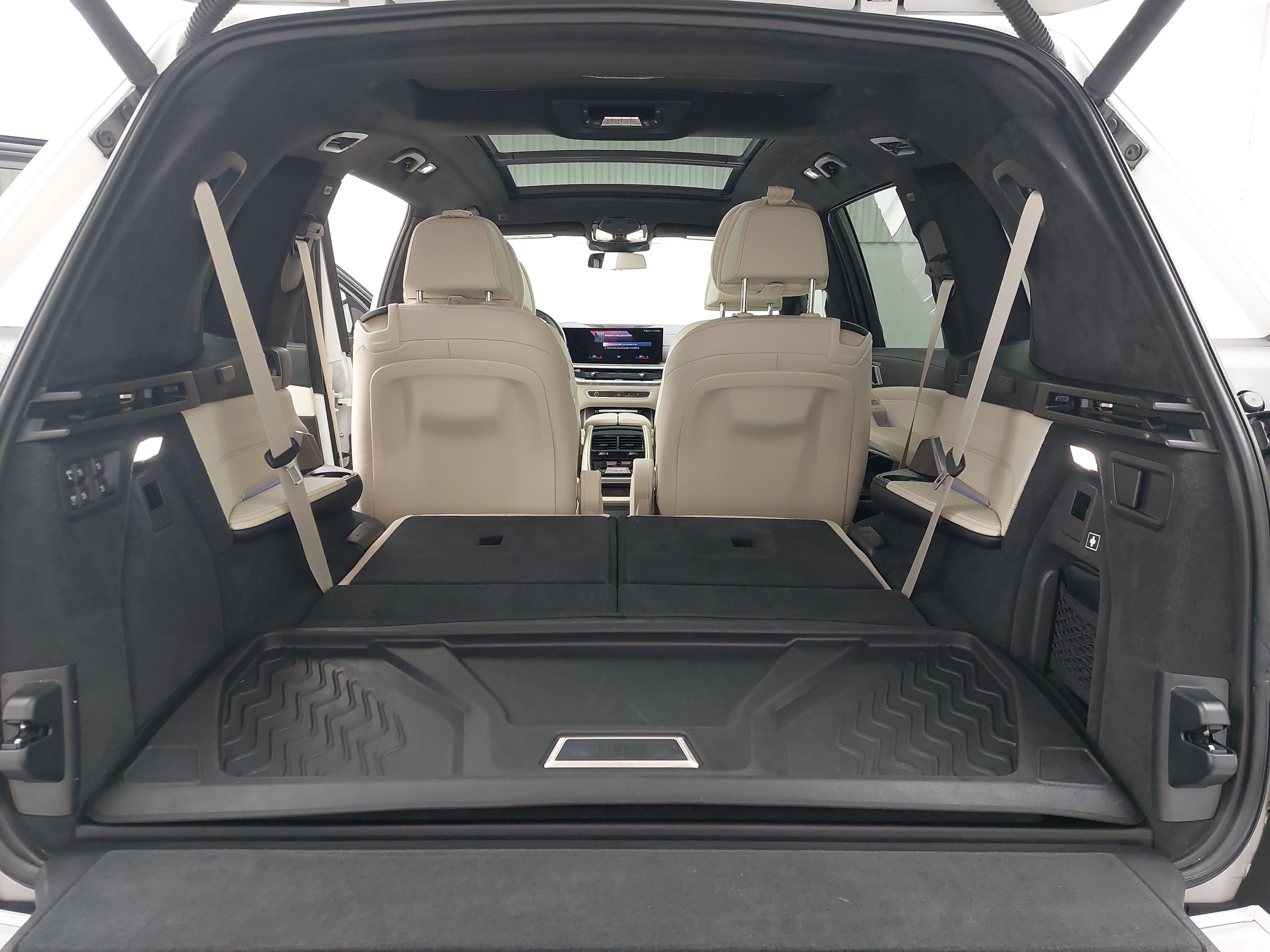 Used 2023 BMW X7 xDrive40i w/ Executive Package AWD/4WD image 16