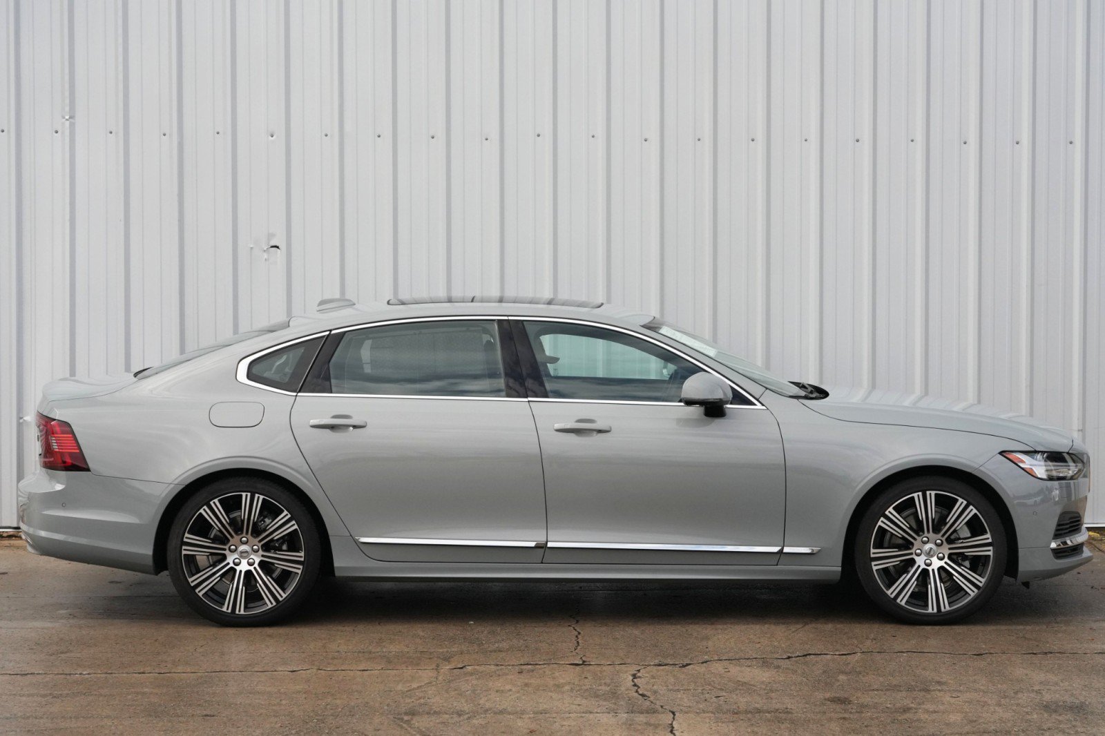 Used 2024 Volvo S90 T8 Ultimate image 53