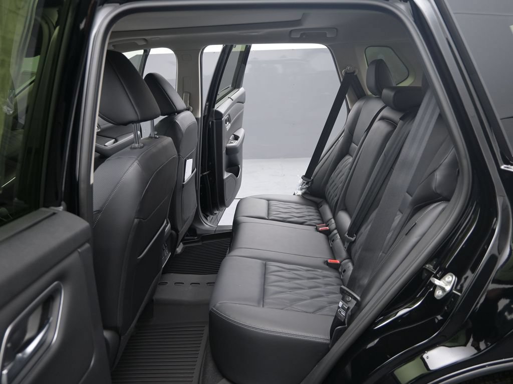 New 2026 Nissan Rogue Platinum w/ Platinum Premium Package AWD/4WD image 17