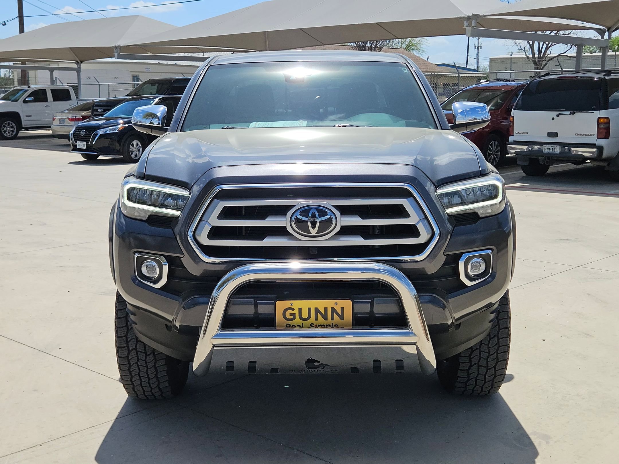 Used 2022 Toyota Tacoma Limited image 8