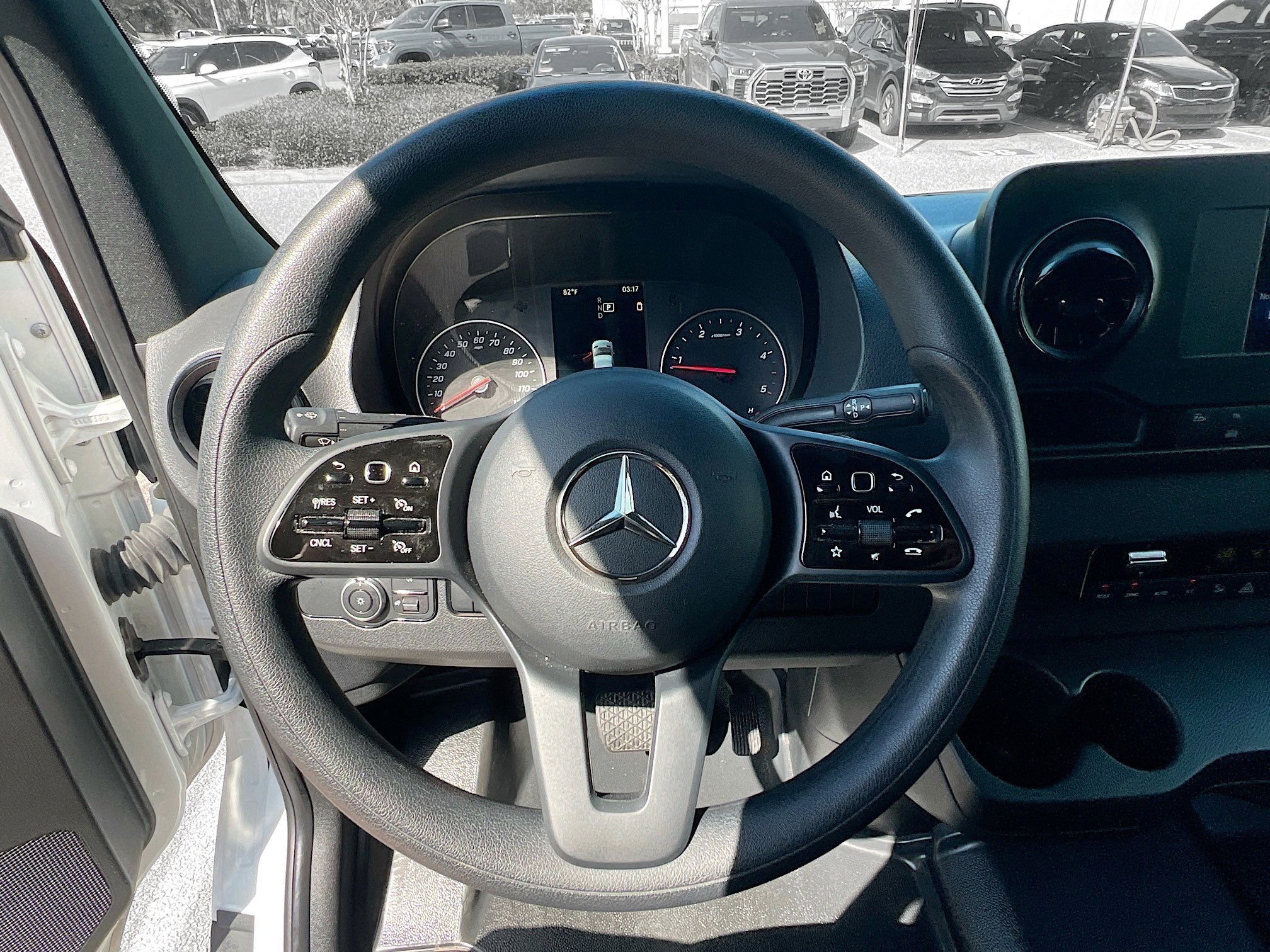 Used 2024 Mercedes-Benz Sprinter 2500 image 17