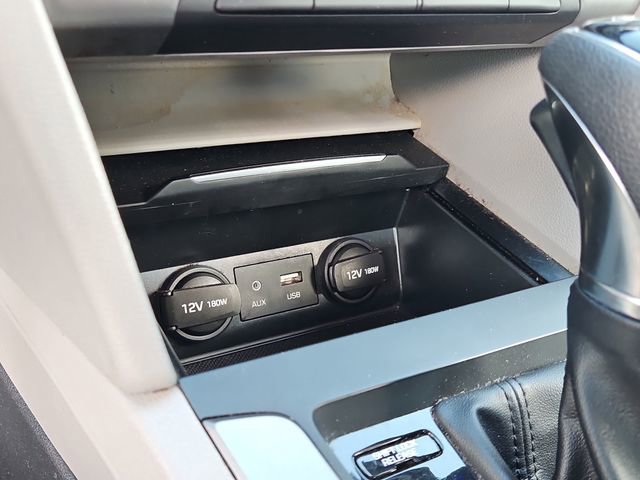Used 2017 Hyundai Elantra SE FWD image 26