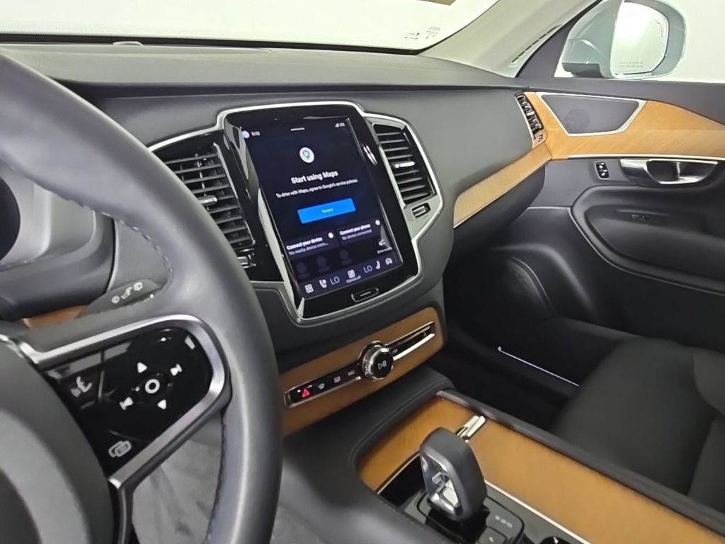 Certified 2024 Volvo XC90 T8 Plus w/ Protection Package Premier AWD/4WD image 24