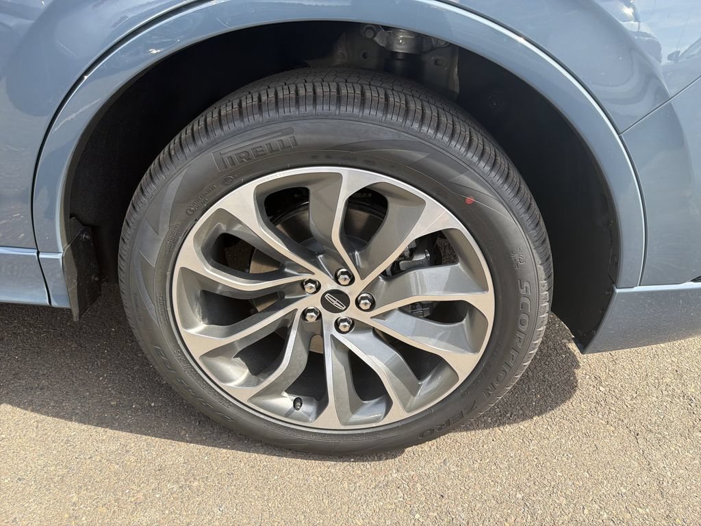 New 2026 Lincoln Aviator AWD image 13