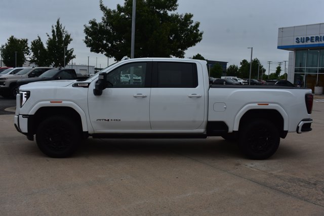 Used 2024 GMC Sierra 2500 AT4 w/ AT4 Premium Plus Package AWD/4WD image 9