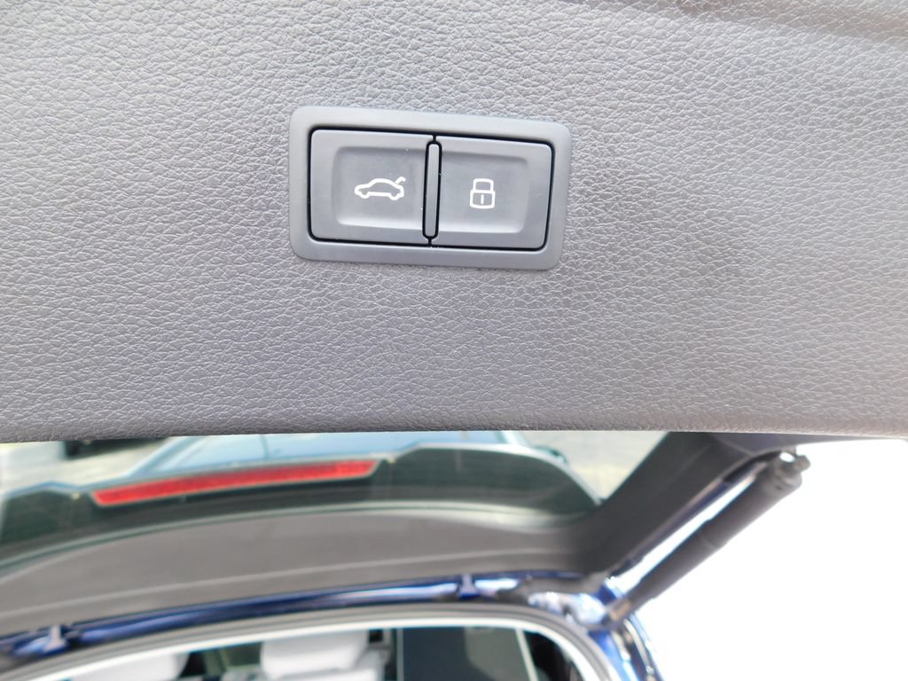 Used 2022 Audi Q5 2.0T Premium Plus AWD/4WD image 24