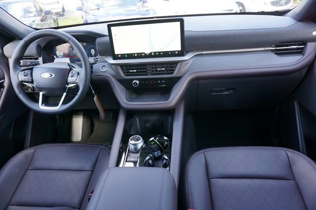 New 2026 Ford Explorer Platinum RWD image 6