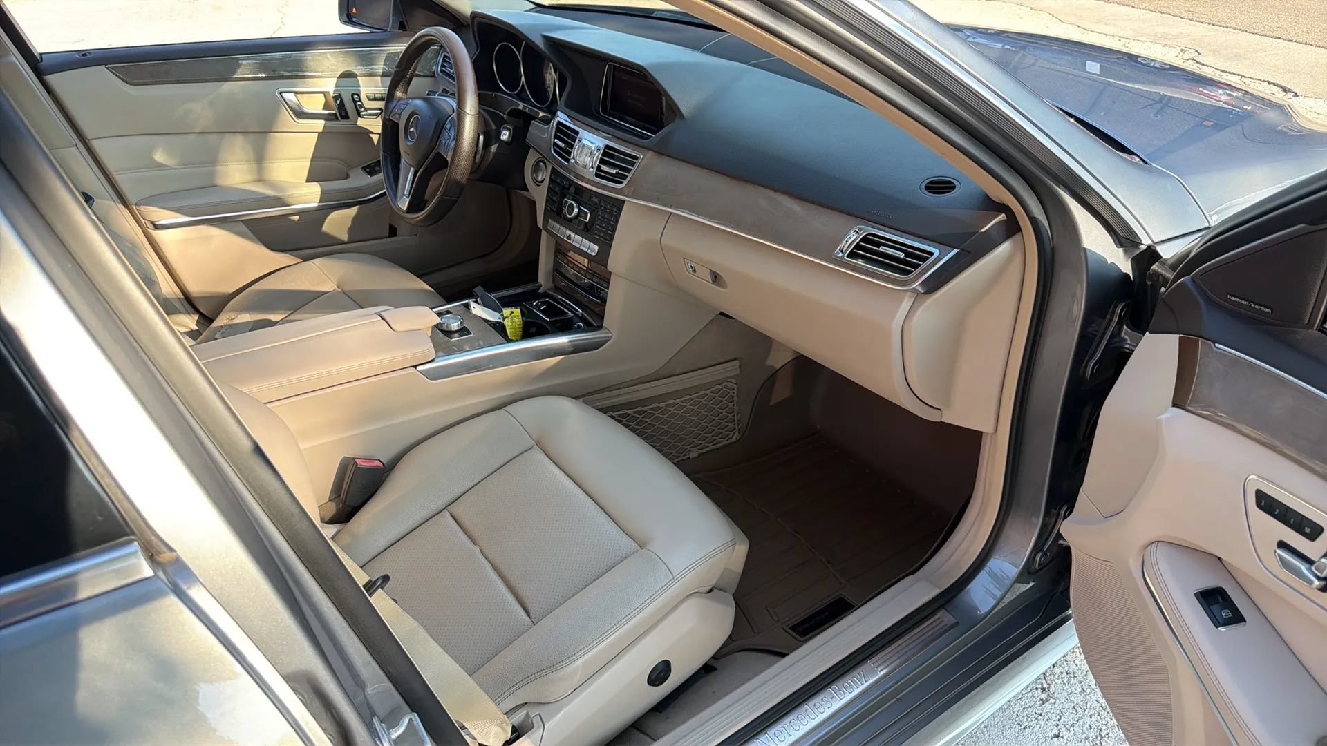 Used 2014 Mercedes-Benz E 350 4MATIC Sedan image 32
