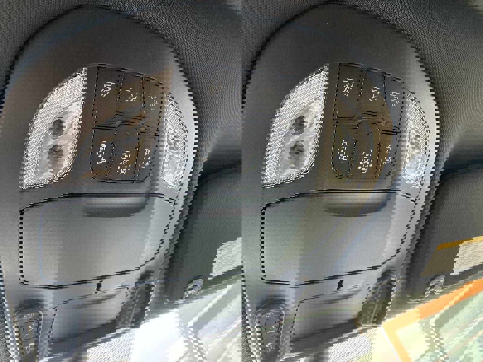 New 2026 Chrysler Pacifica Limited w/ Uconnect Theater Family Group image 33