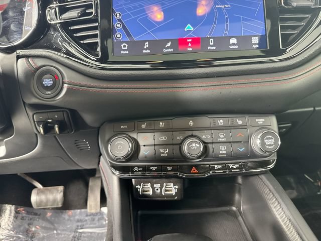 Used 2024 Dodge Durango GT AWD/4WD image 9