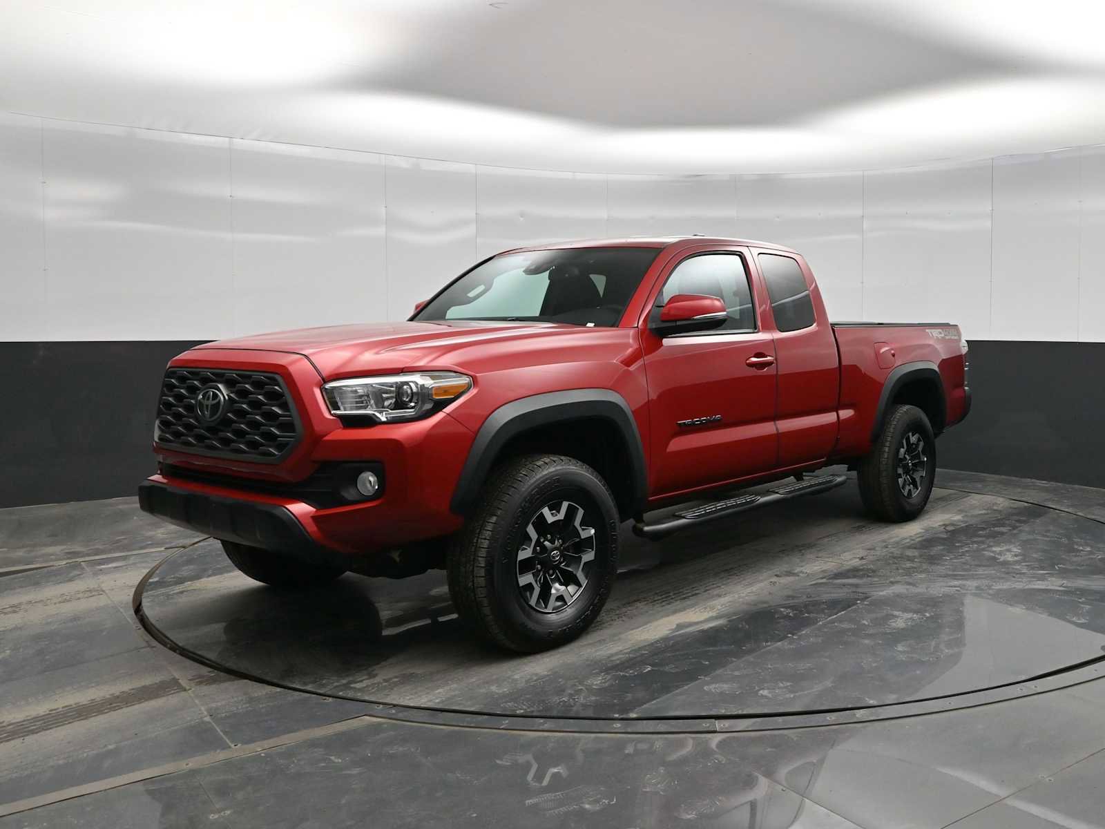 Used 2020 Toyota Tacoma TRD Off-Road image 4