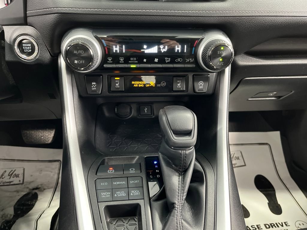 Used 2022 Toyota RAV4 XLE w/ Convenience Package image 20