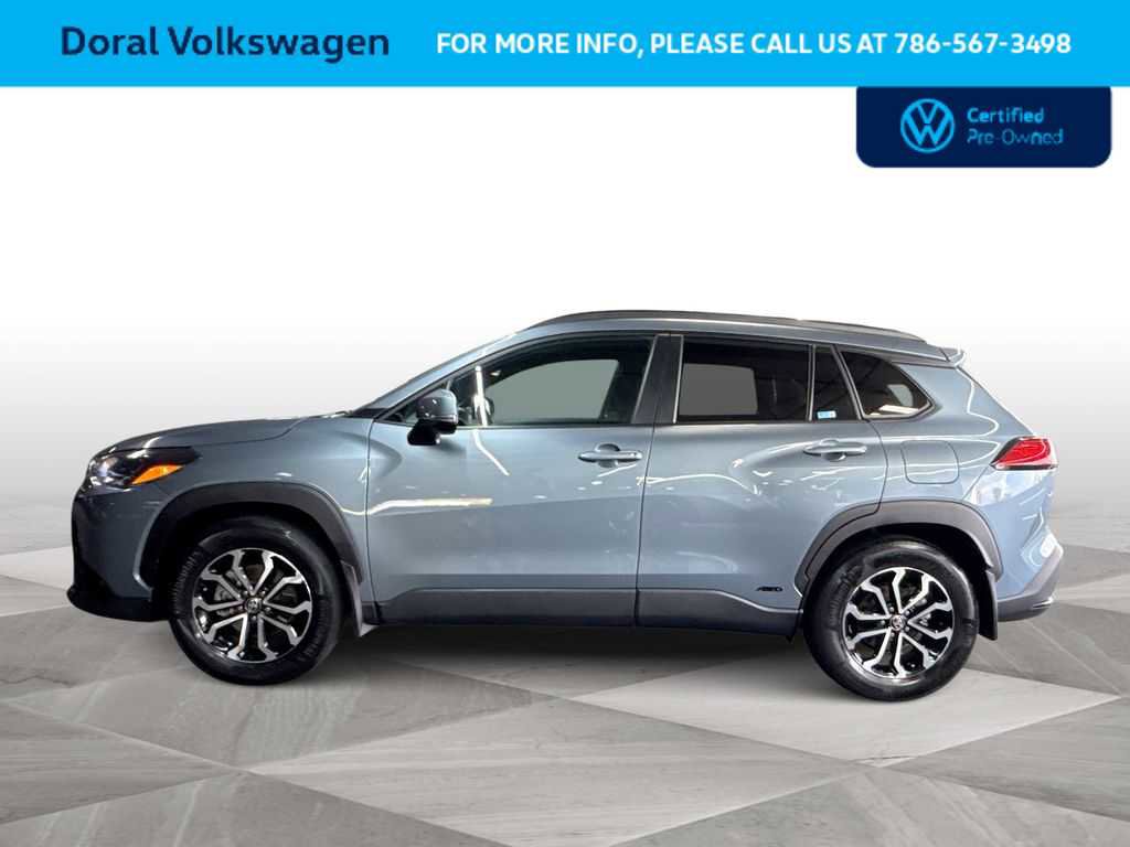 Used 2024 Toyota Corolla Cross SE image 5