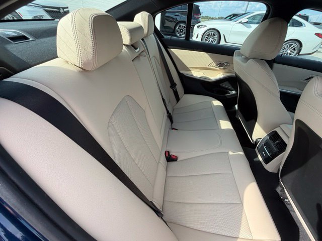 Used 2024 BMW 330i Sedan w/ Premium Package RWD image 32