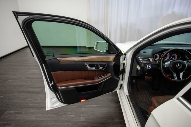 Used 2014 Mercedes-Benz E 350 Sedan image 16