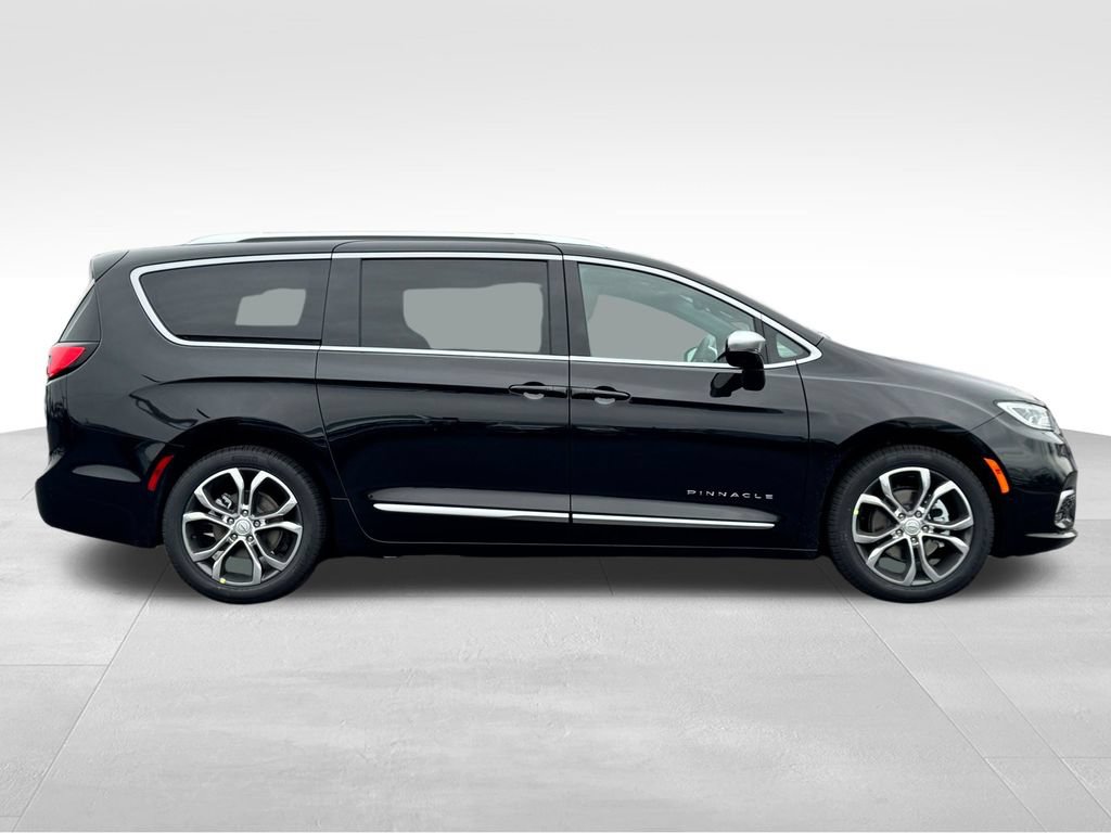 New 2026 Chrysler Pacifica Pinnacle FWD image 8