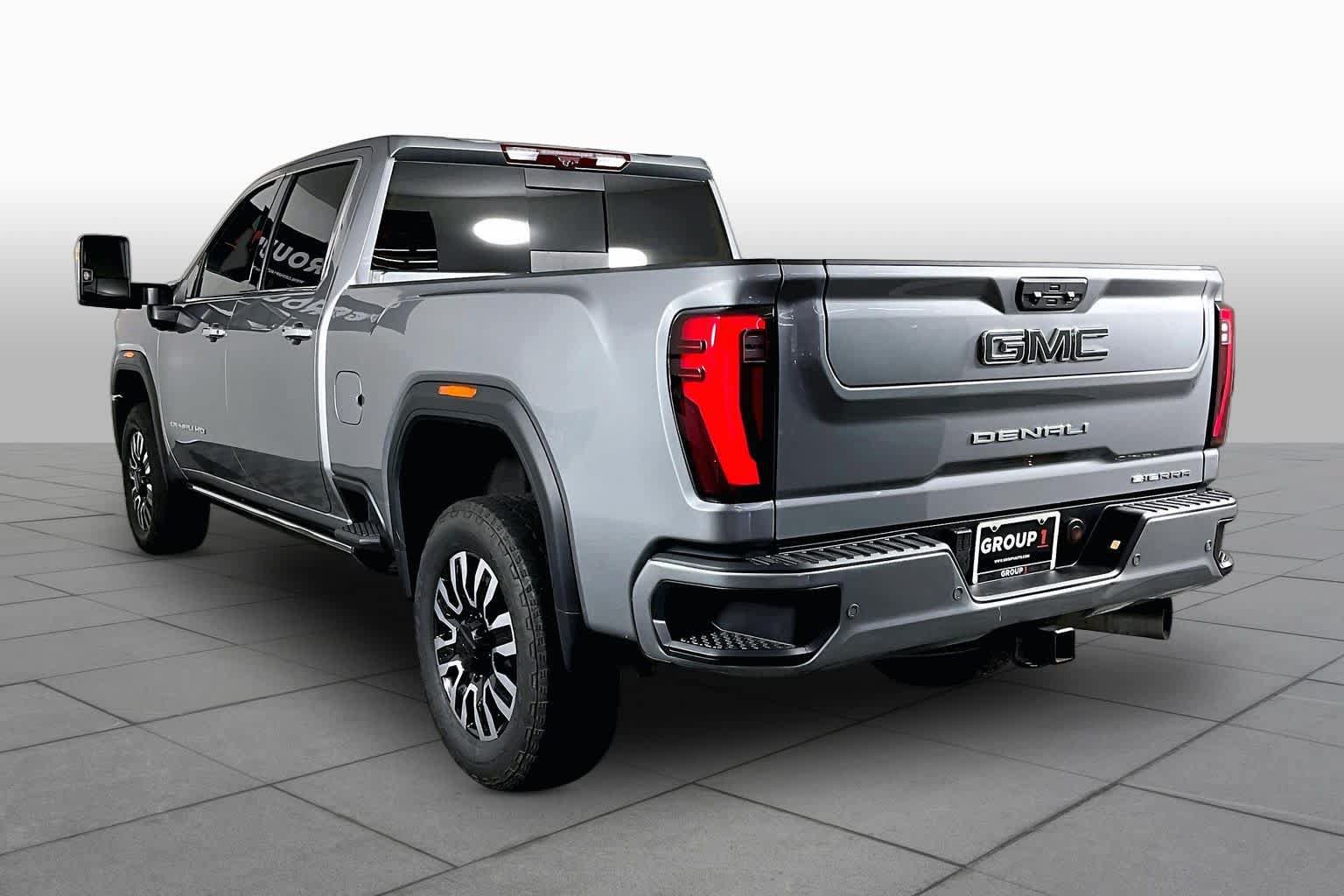 Used 2026 GMC Sierra 2500 Denali Ultimate w/ Max Trailering Package AWD/4WD image 12