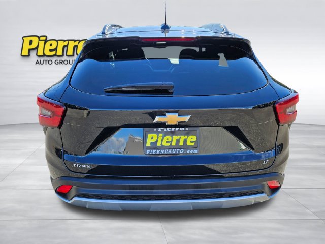 Used 2025 Chevrolet Trax LT FWD image 4