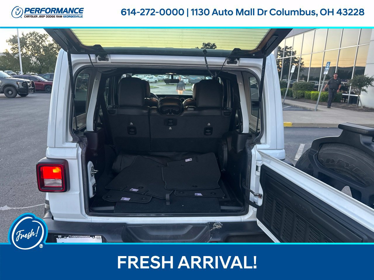 Used 2022 Jeep Wrangler Unlimited Sahara w/ Cold Weather Group AWD/4WD image 14